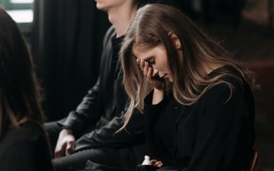Żałoba po samobójstwie bliskiej osoby – jak odnaleźć się w trudnych emocjach?
